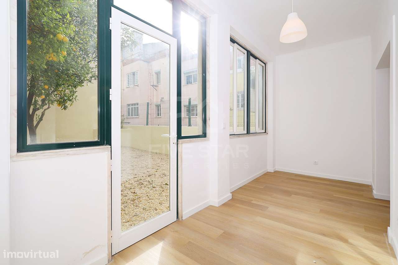 T1+1 - Príncipe Real - Renovado - Jardim Privado-31