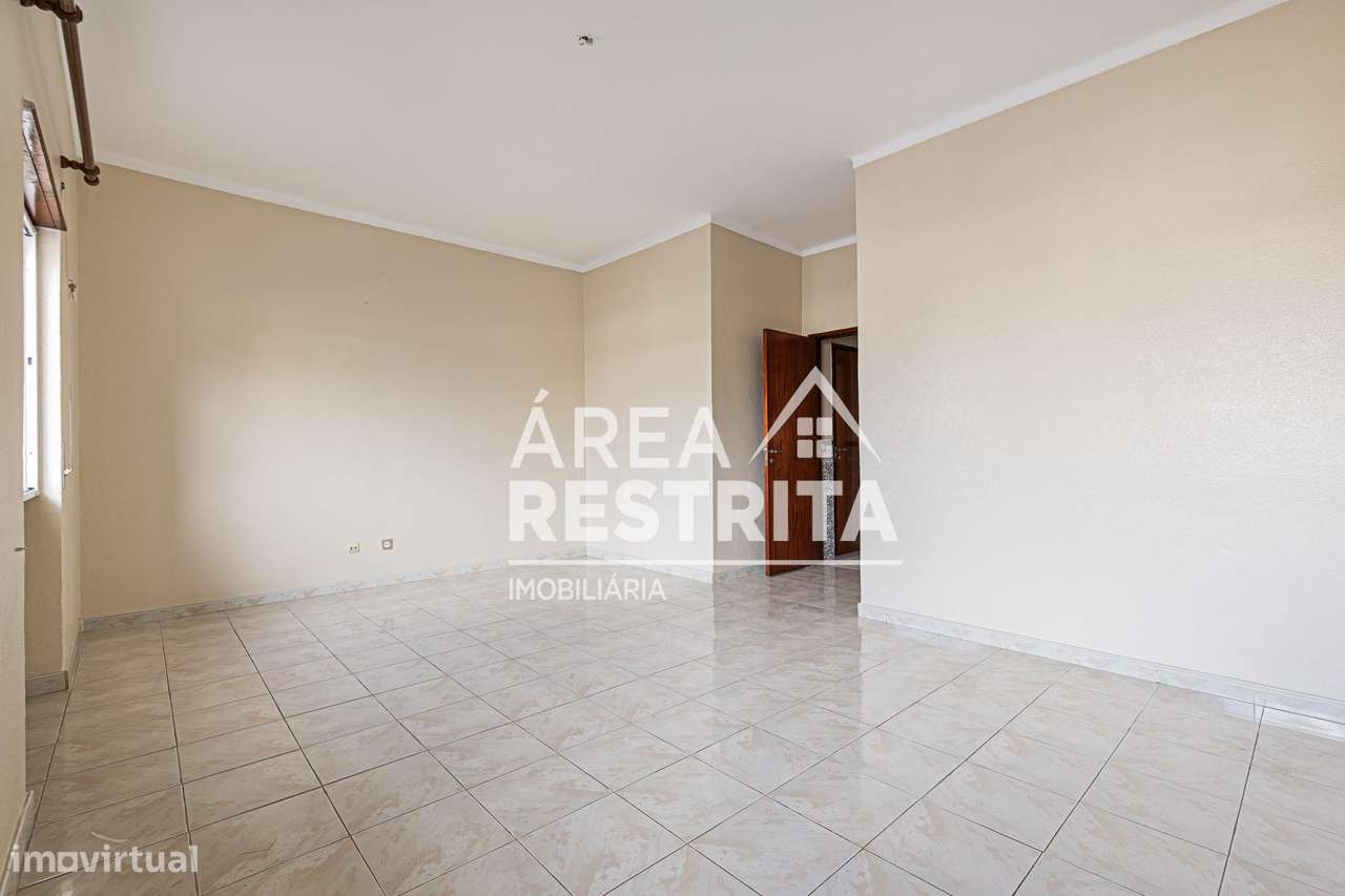 Apartamento T3 Alto do Seixalinho,  Barreiro-10