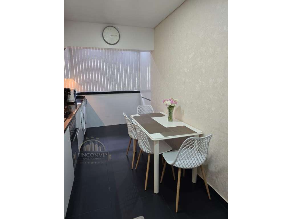 Apartamento T2 em Cascais
* Zona Fontainhas-33