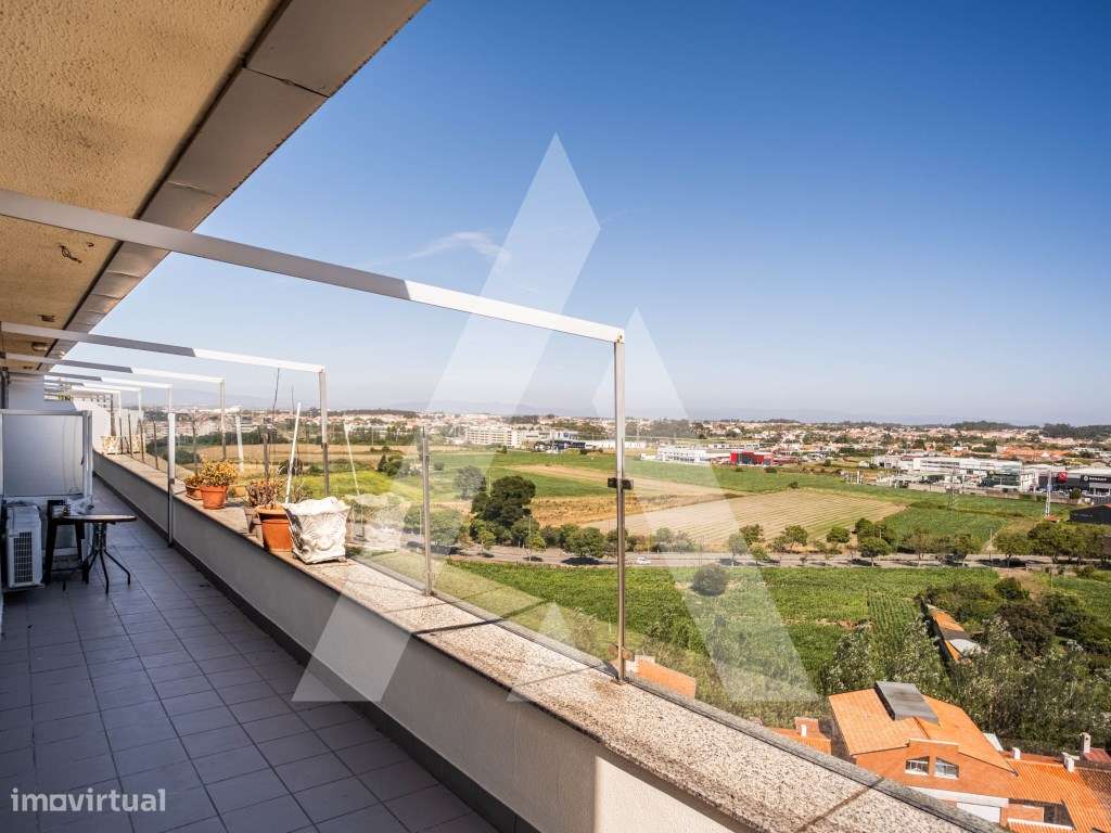 Apartamento T4 com Terraço de 90 m² no Centro de Aveiro-46