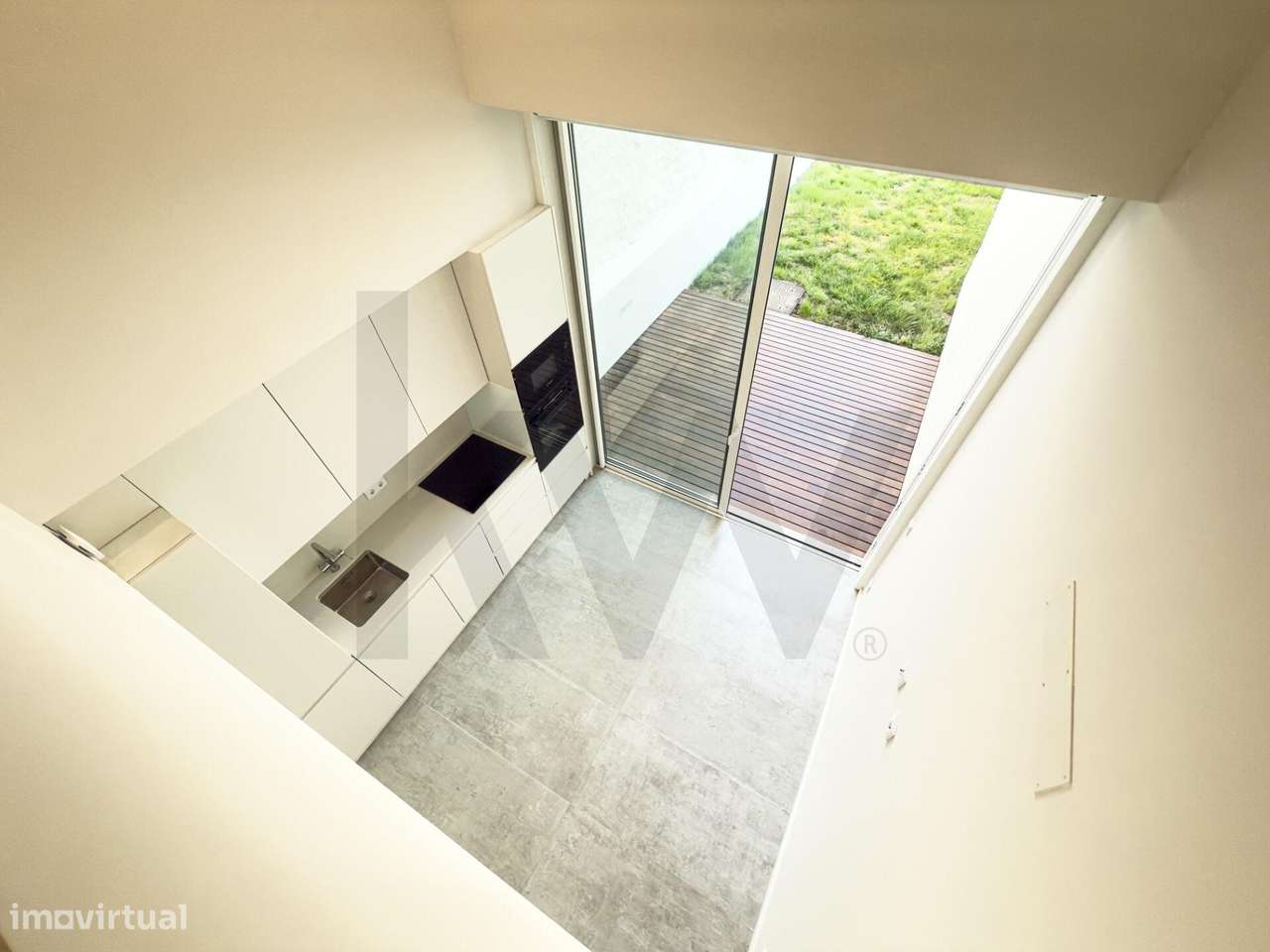 Apartamento T1 Mezzanine com Jardim Privado no Coração de Aveiro - Grande imagem: 5/21