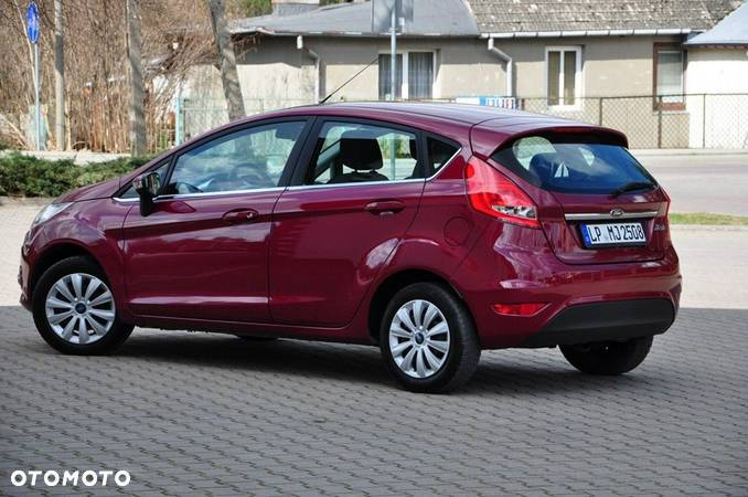 Ford Fiesta - 25