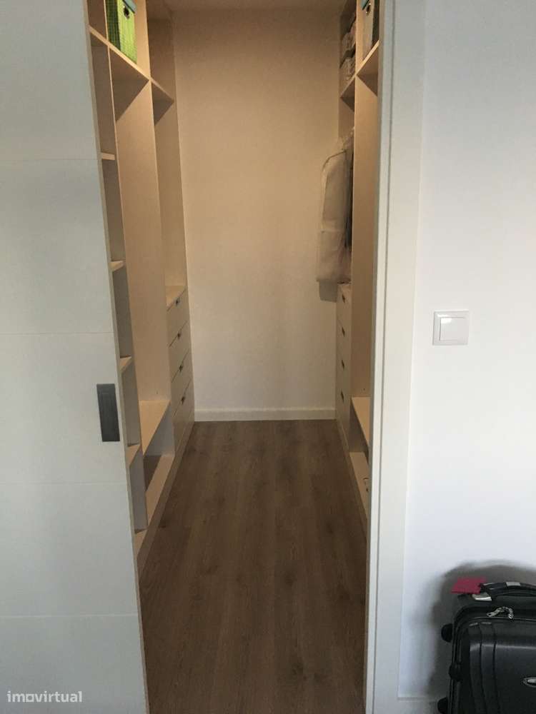 Moradia T3 com 3 Suítes, Closet, Garagem Dupla - Grande imagem: 2/15