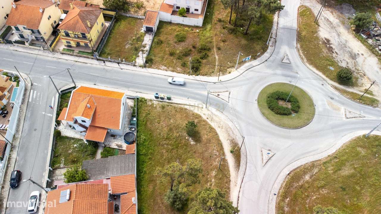 Terreno na Quinta do Conde para construção de edificio-17