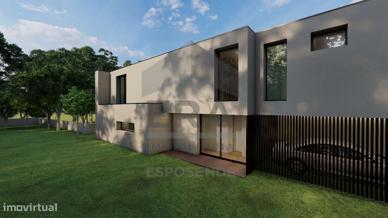 Moradia T4 de Luxo com Piscina de Sal e Vista Mar-10