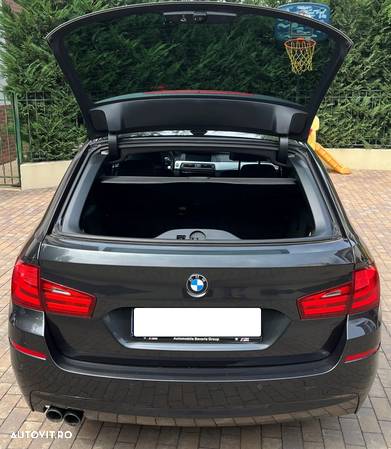 BMW Seria 5 530d xDrive Touring - 8