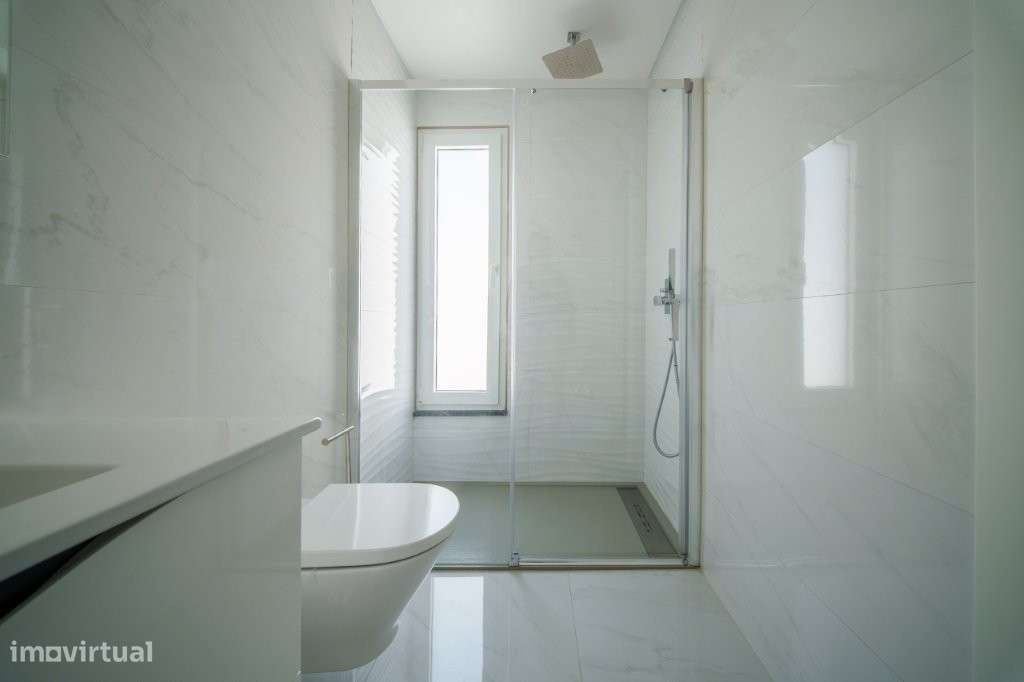 Moradia T4 / Ramada / Moderna é Exclusiva Construção-29