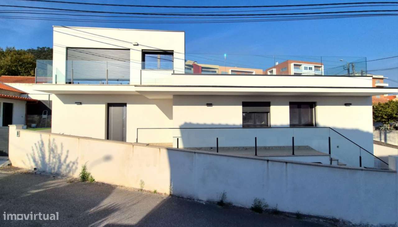 Moradia – Areosa - Vista 3