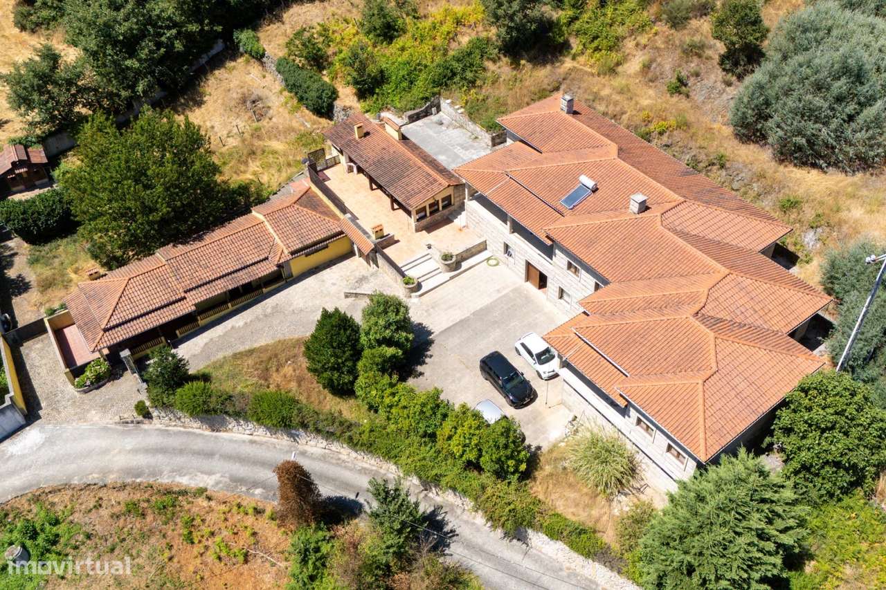 Oportunidade Única em Chaves - Grande imagem: 2/32