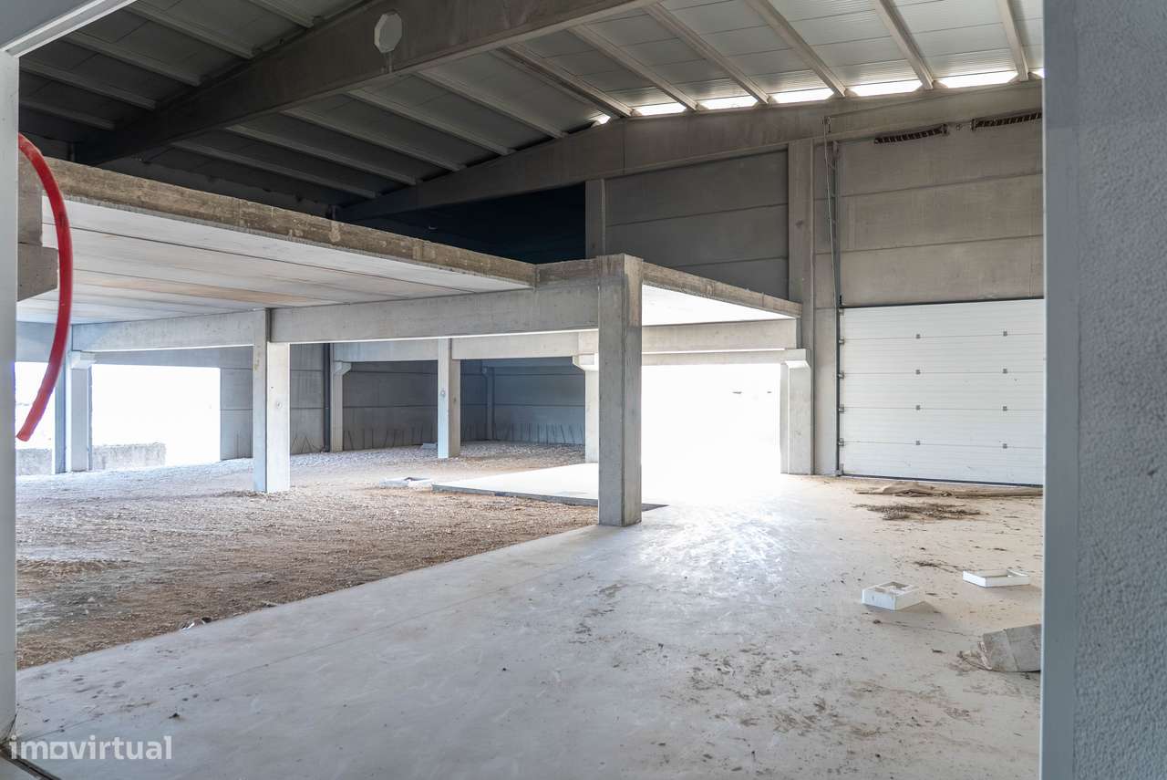 Entreposto em A-dos-Cunhados 8040m2-25