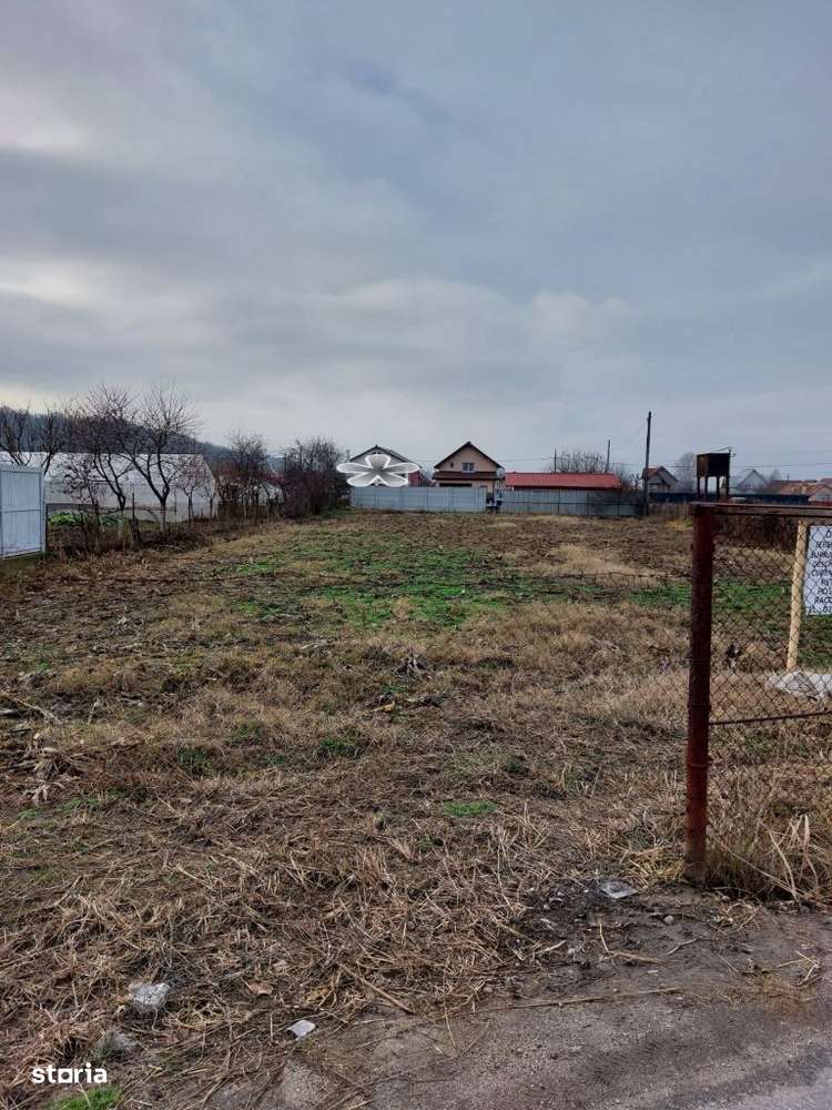Teren intravilan - Imagine principală: 4/4