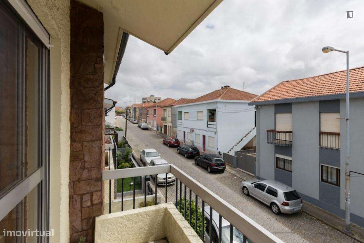 Quarto - localizado em Pedrouços Porto - Grande imagem: 4/10