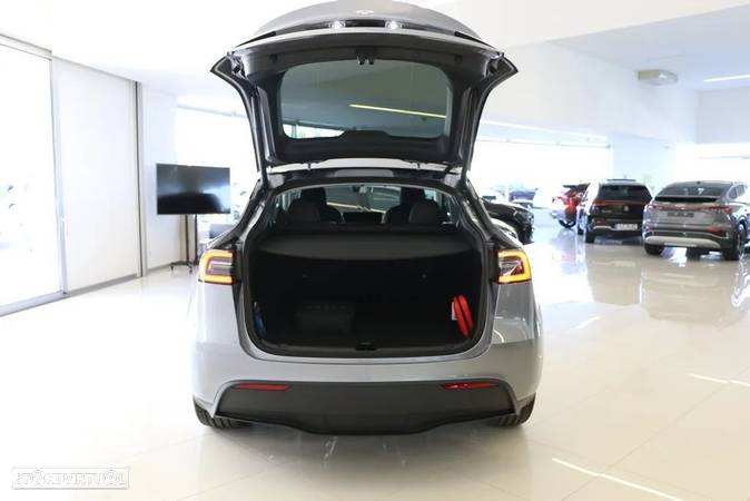 Tesla Model Y Long Range Tração Integral - 19