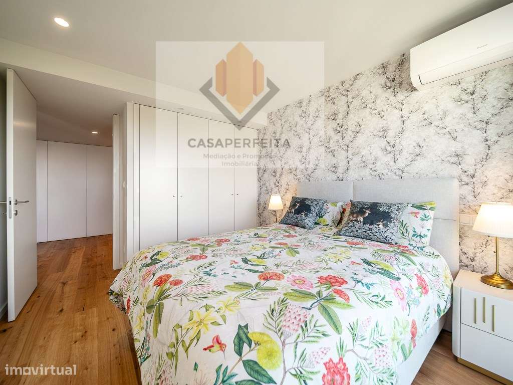 Apartamento T2 de Luxo com Varanda, Lugar de Garagem e Arrumo - Jun...-32