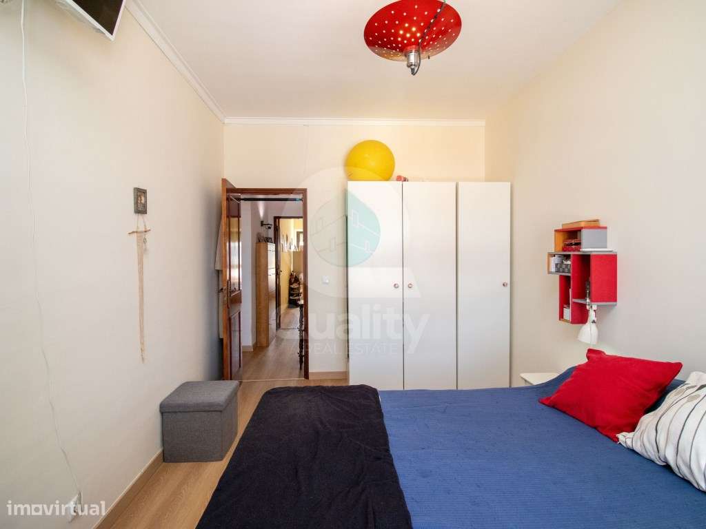 Apartamento T3 com Vista Rio em Excelente Localização-21