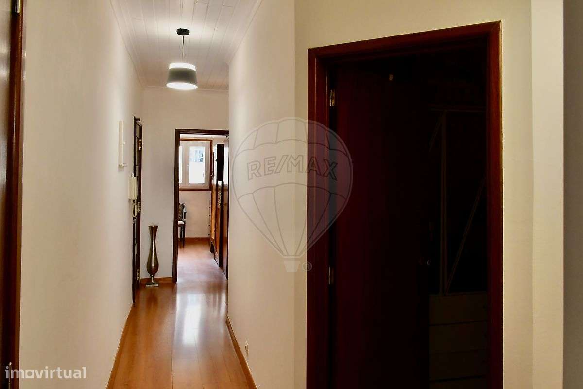 Apartamento T2 à venda em Lisboa-1