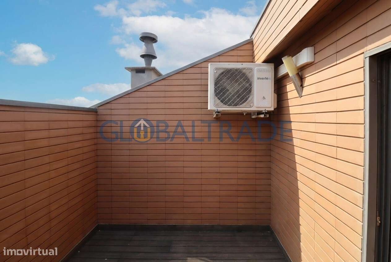 Duplex T2+1 com vista mar em Canidelo-47