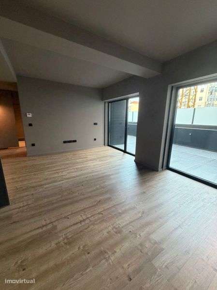 T1 com Terraço - Avenidas Novas - Grande imagem: 4/12