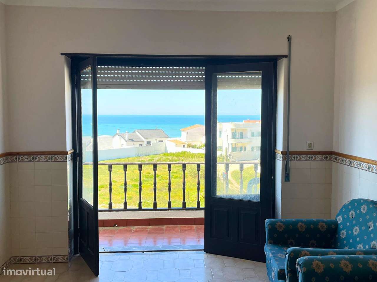 Apartamento T2, frente ao Mar - Grande imagem: 4/11