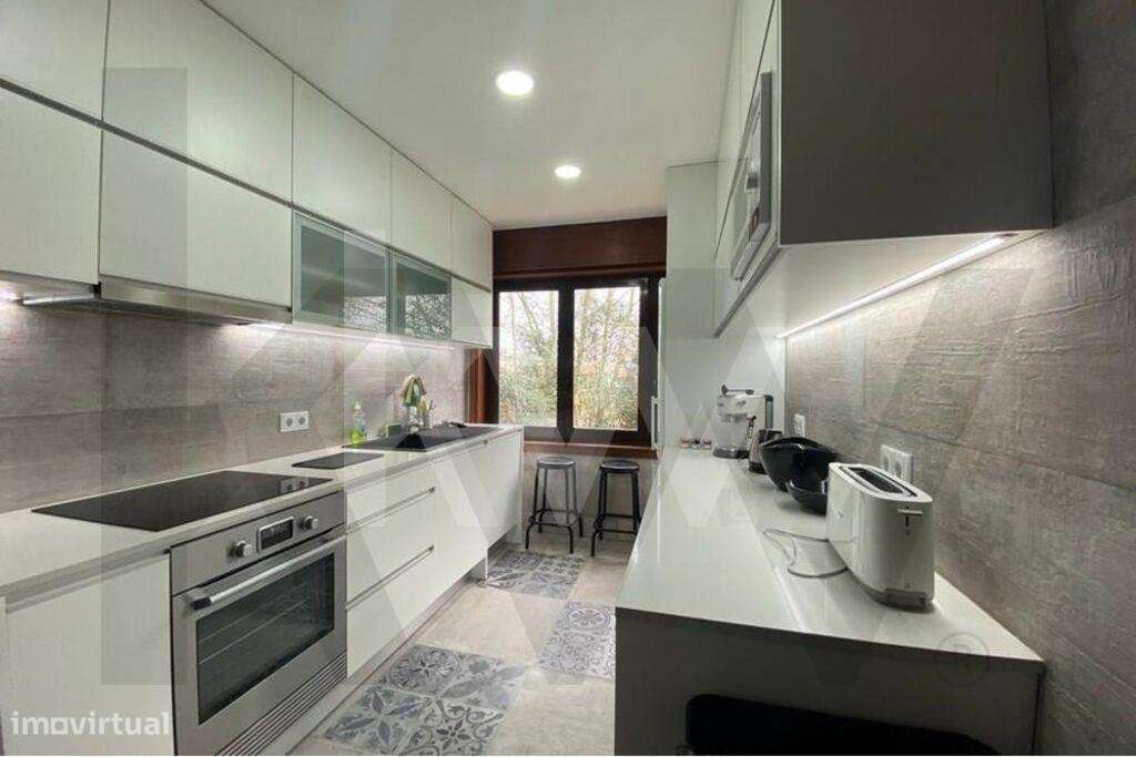 Apartamento T2 para arrendar mobilado, com um lugar de garagem e arrum - Grande imagem: 4/20