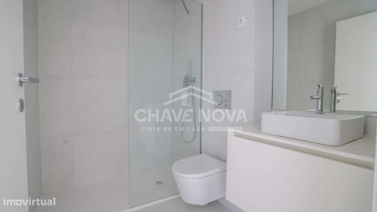 T2 NOVO com varanda e garagem  em Canidelo-11