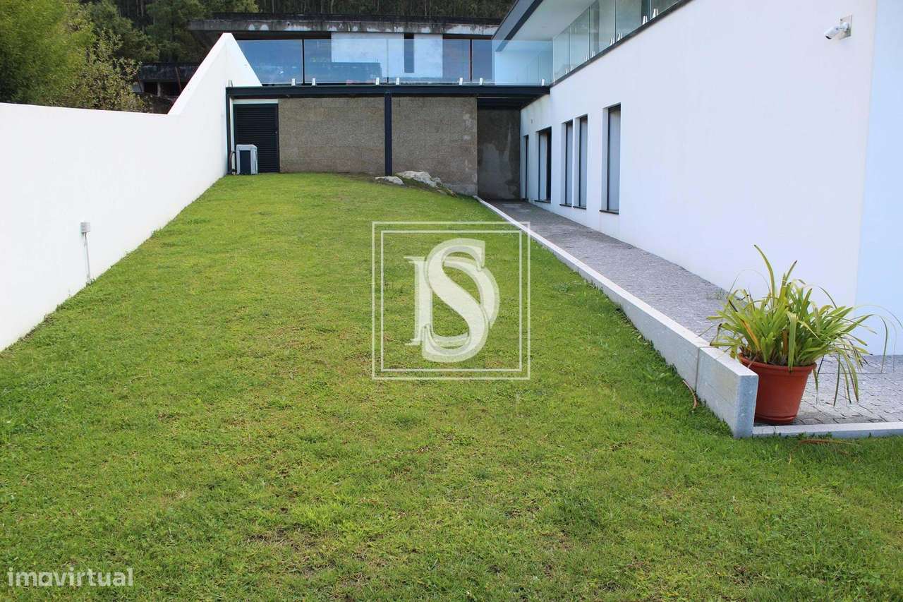 Moradia Isolada T6 Viana Castelo - Grande imagem: 3/30