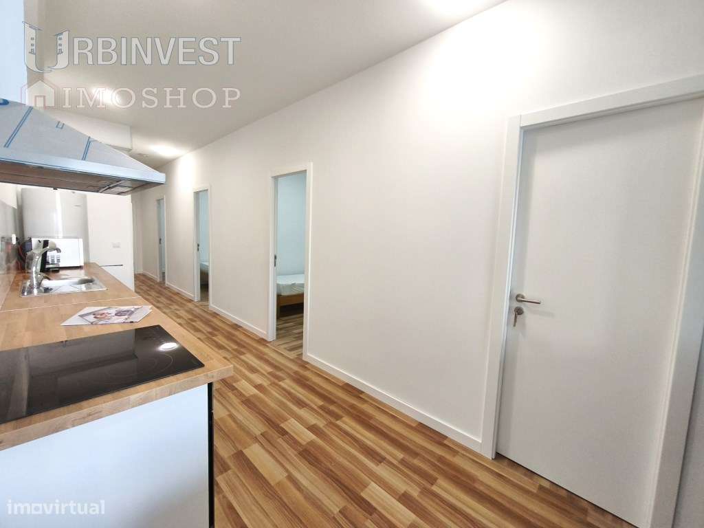 Loja Comercial Totalmente Remodelada no Centro de Quarteira, Algarve-13