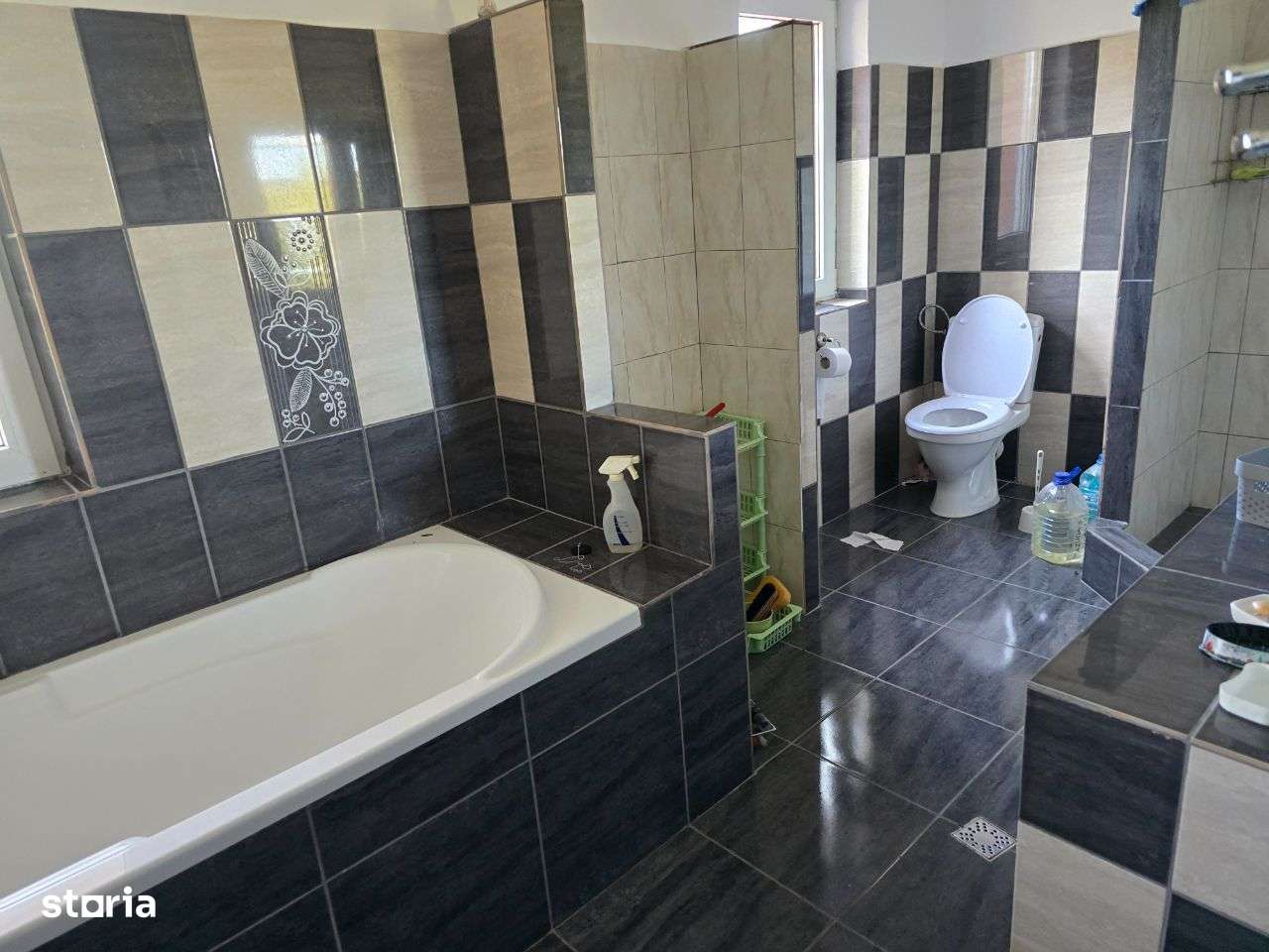 Casa cu 40 ari zona Pietriș 15 km de Bistrița - Imagine principală: 5/7