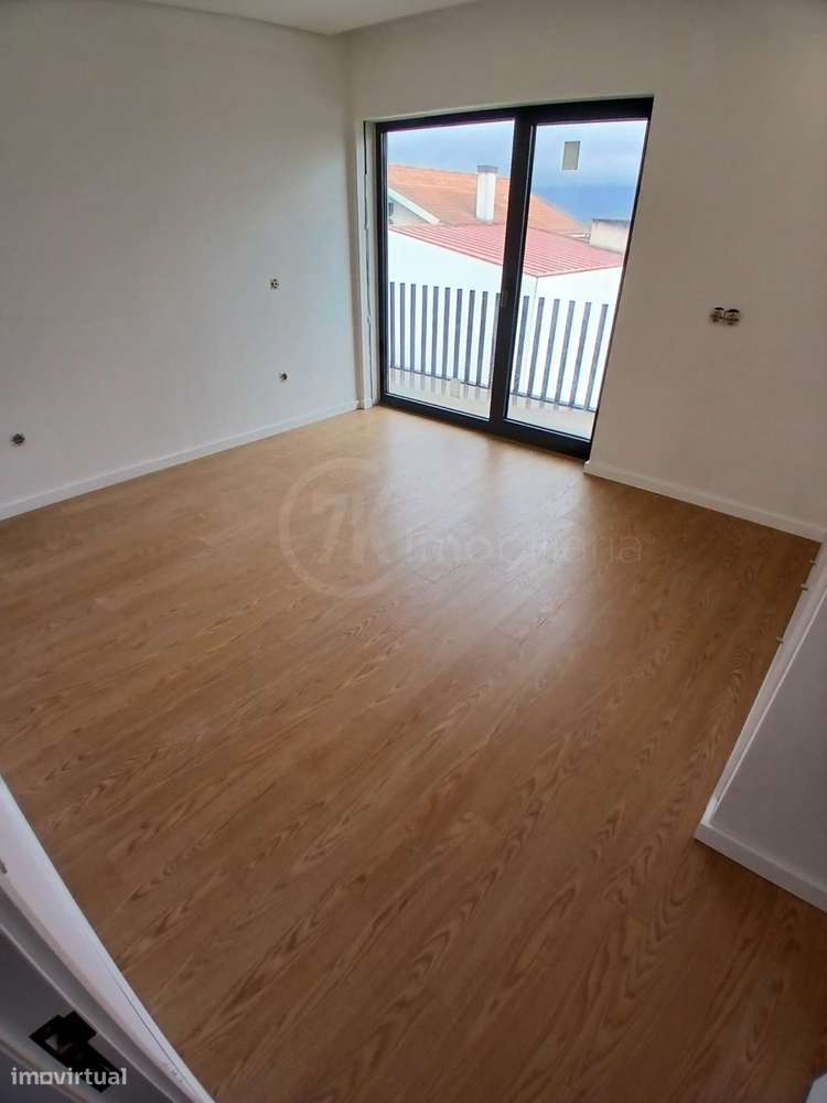 Moradia T3 em Sobretâmega-5