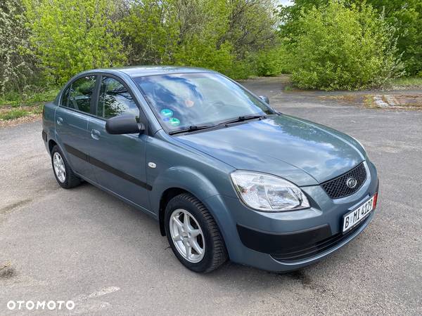 Kia Rio 1.4 City - 13