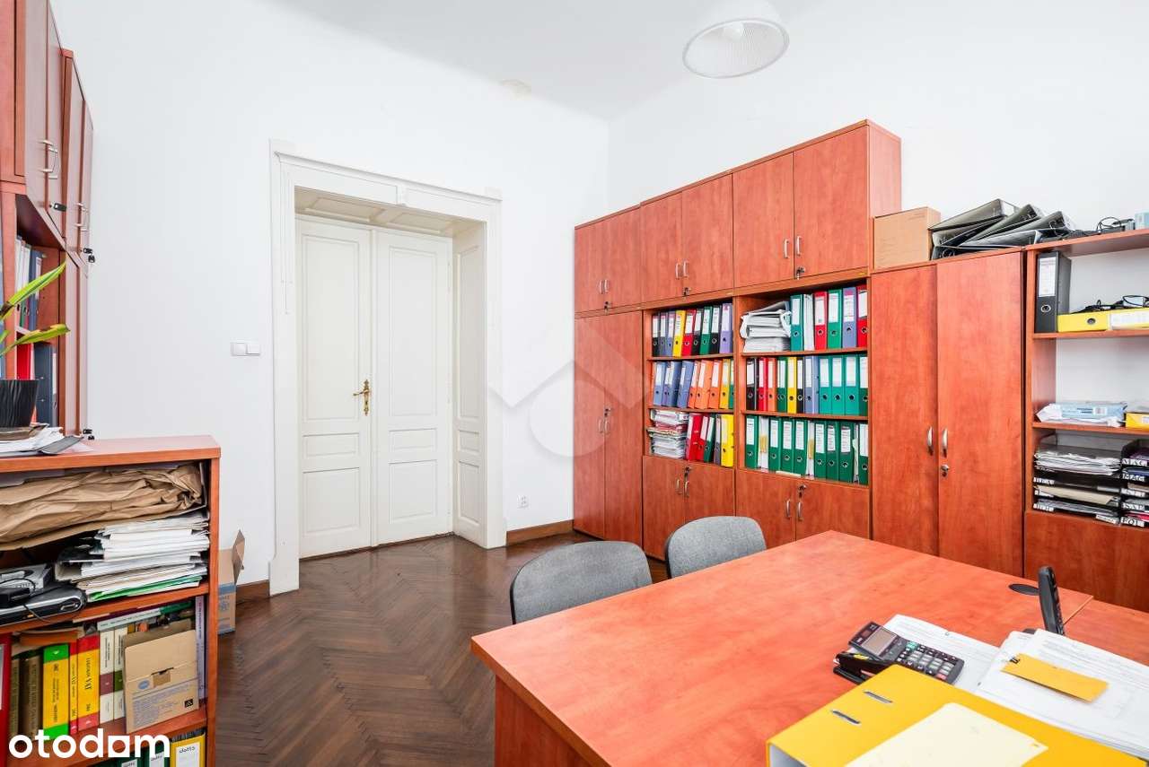 3 pokojowe mieszkanie w urokliwej kamienicy!-2