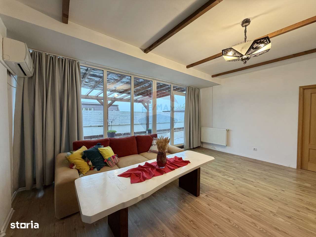 Apartament de 3 camere cu terasă generoasă în Complexul New Residence-14