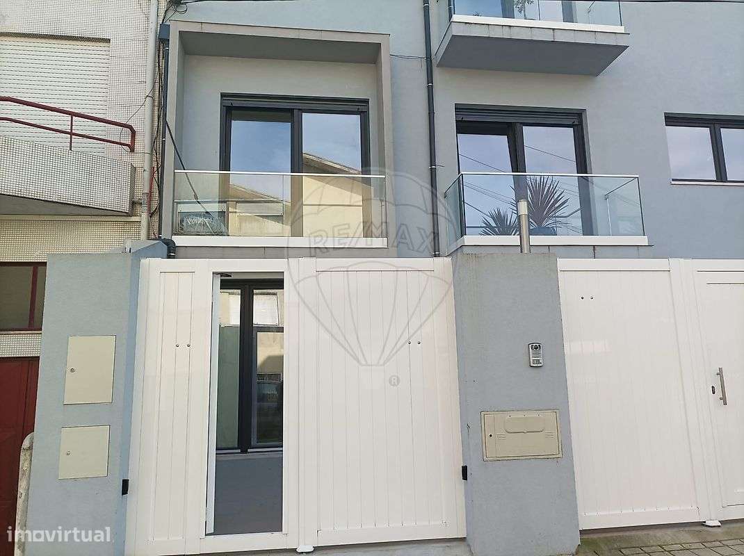 Estúdio T1 para venda - Grande imagem: 2/24