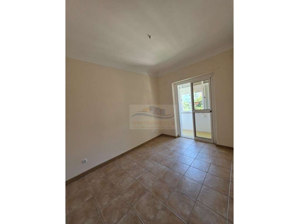 Apartamento T2 na Damaia de Cima - Pronto a Habitar - excelentes va...-10