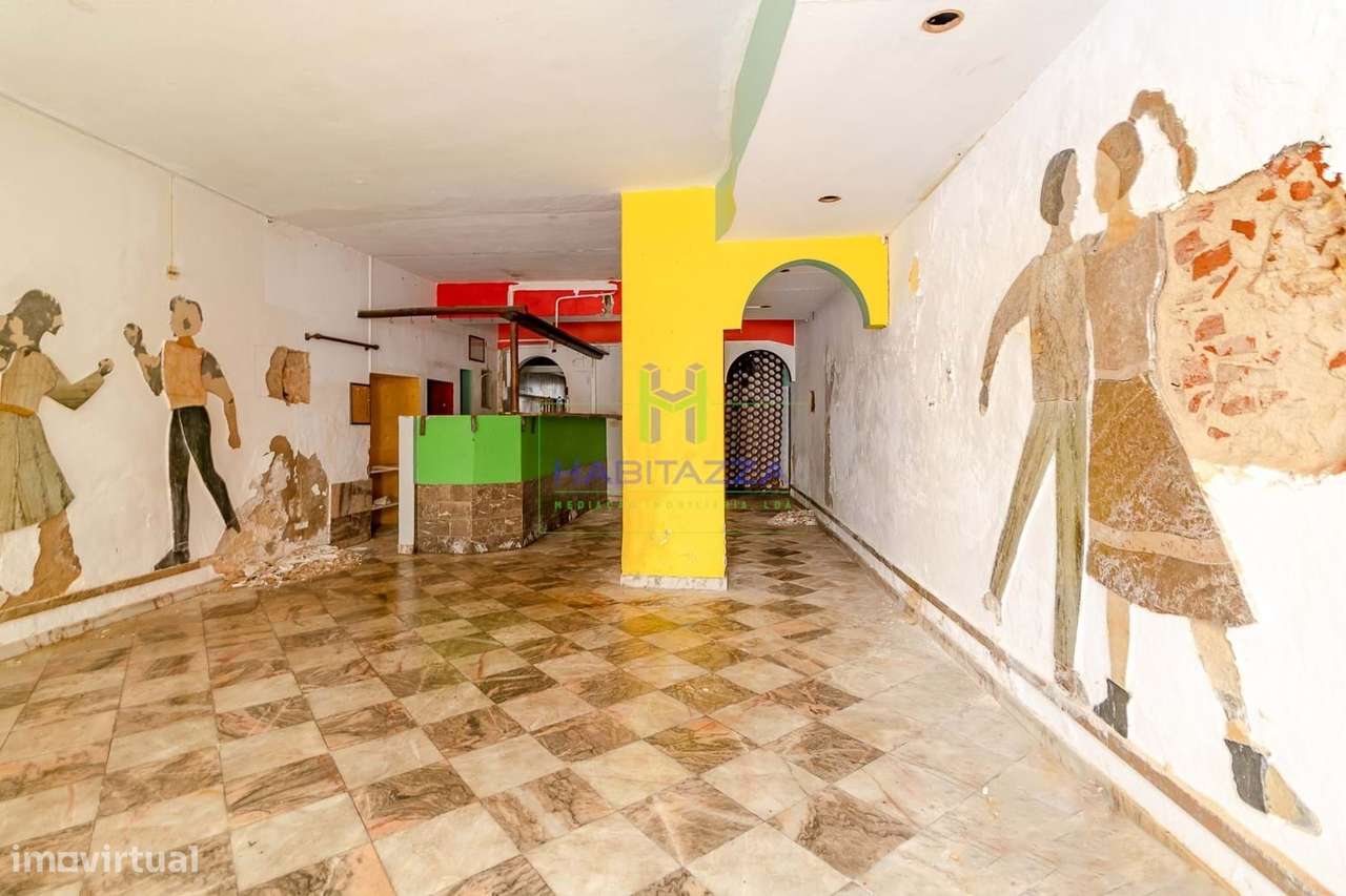 Prédio no Centro histórico de Lagos composto por 2 Apartamentos T3 e 1 - Grande imagem: 4/50