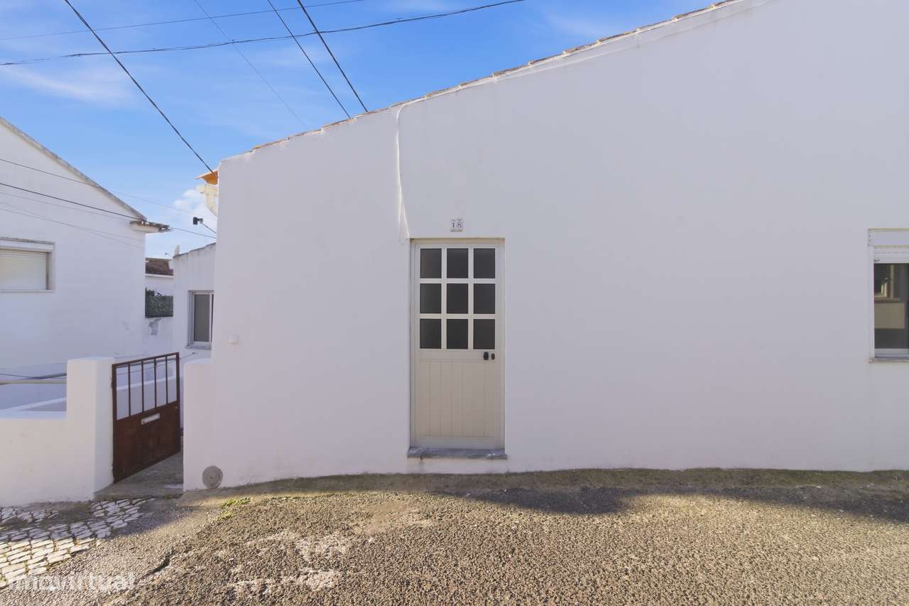 MORADIA T2 C/ LOGRADOURO EM VILA NOVA DA RAINHA-12