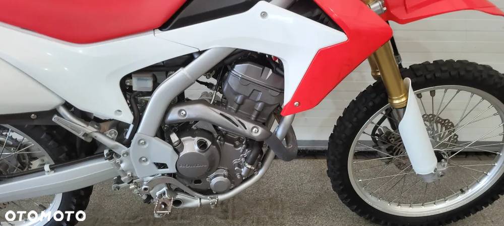 Honda CRF - 16