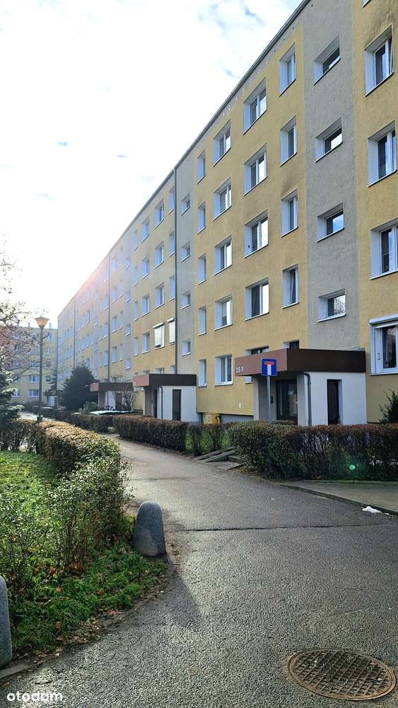 Dwustronna Ekspozycja 3 Pokoje Zadbany Blok Świetny Układ Piątkowo PST