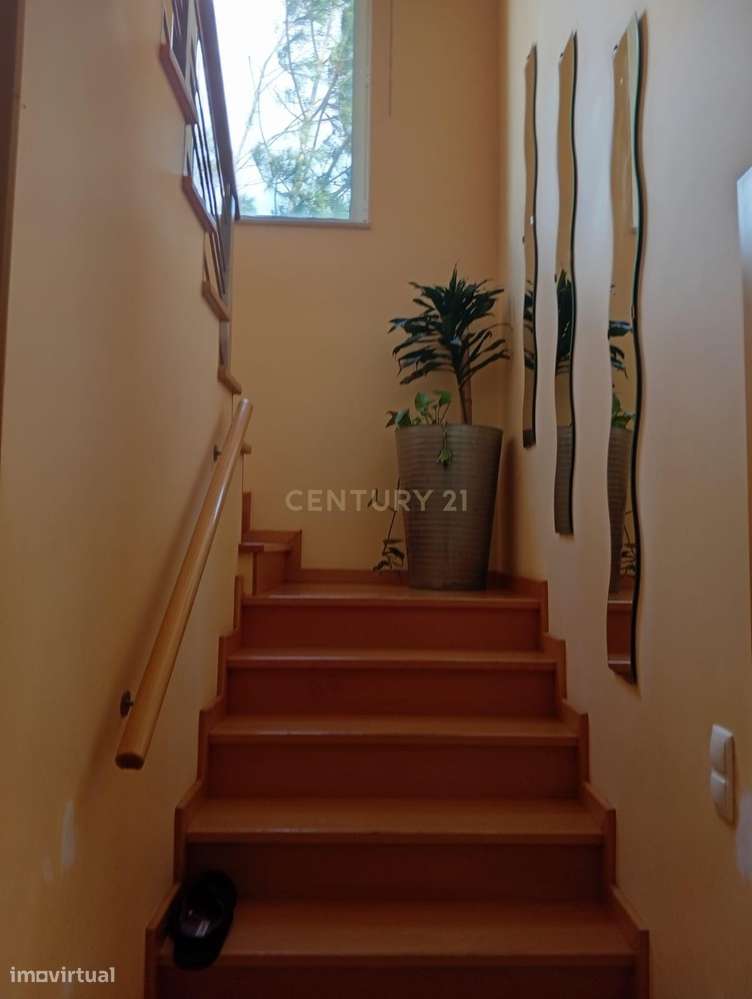 Moradia T5 com Terraço e Garagem | A 5 min da Praia – Vieira de Leiria-5