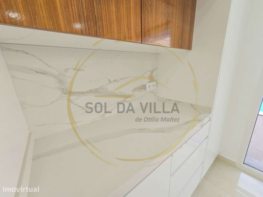 Moradia T4 Isolada com piscina - Valadares, Corroios - 750.000€-28