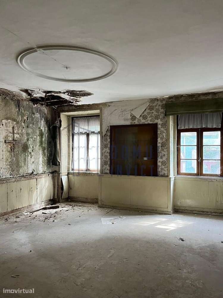 Predio inserido na ARU da Baixa, Porto - Grande imagem: 2/19