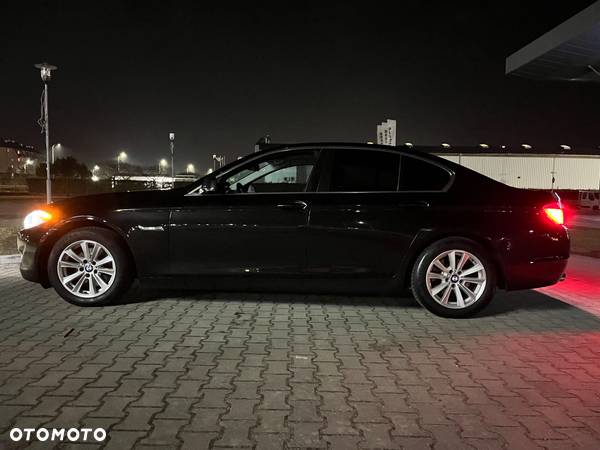 BMW Seria 5 520d - 23