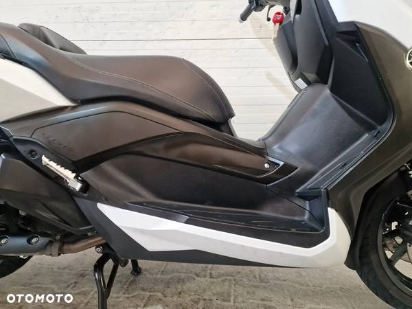 Yamaha X-max - 24