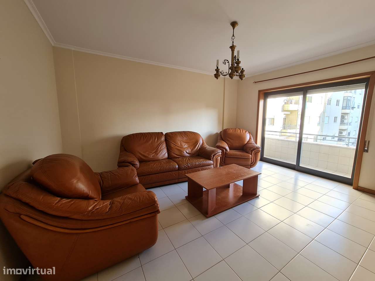 Arrenda-se apartamento T1 junto ao BragaParque - Grande imagem: 2/11