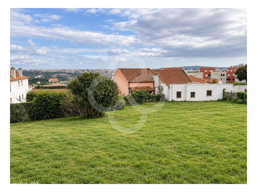 Lote de terreno urbano para construção em Casal da Mira Amadora-0