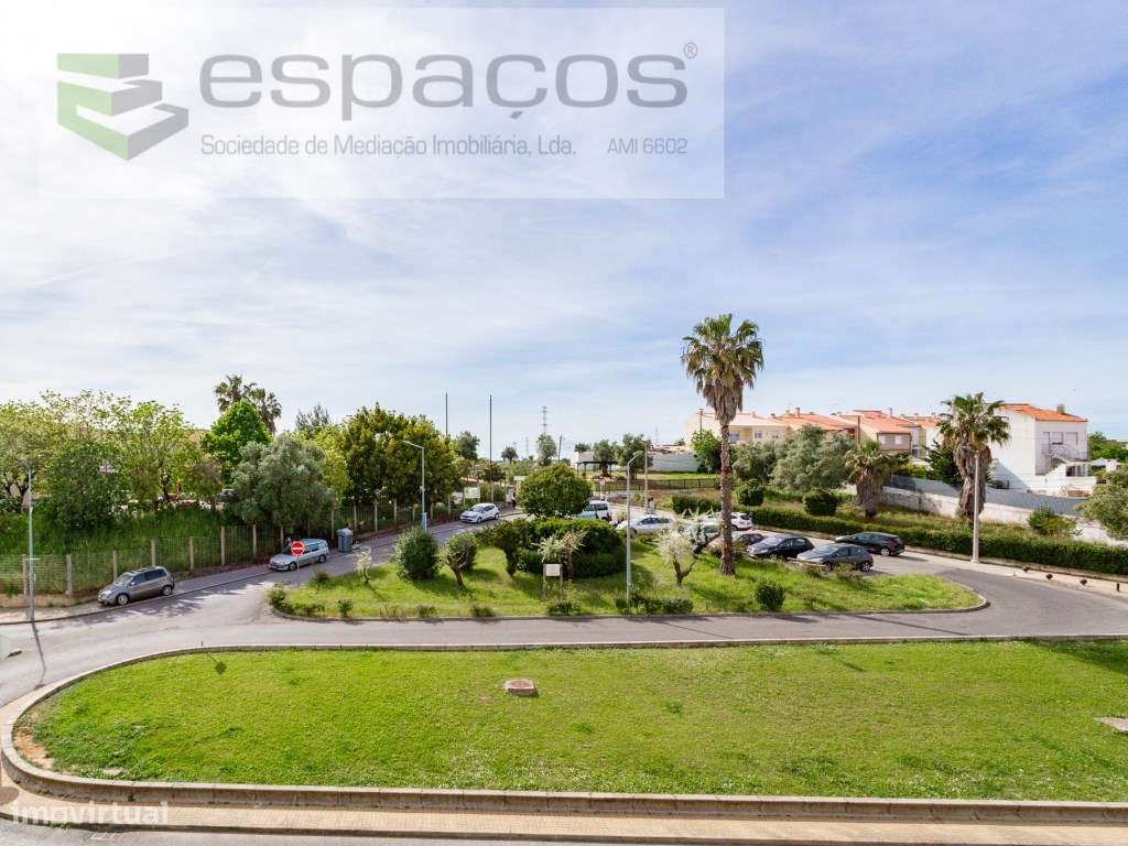 T2 na Quinta da Parreirinha, Vista rio, Parqueamento e arrecadação-20