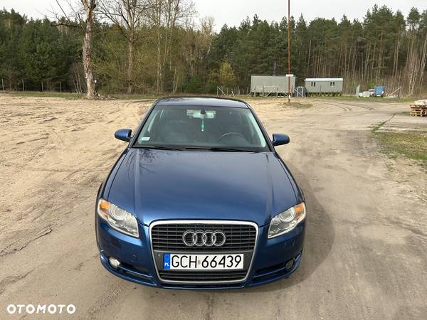 Audi A4 2.0T FSI - 6