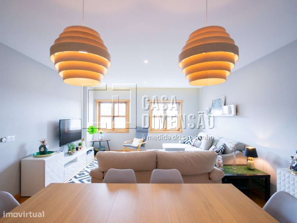 Apartamento de tipologia T2 na Serra de Carnaxide, como NOVO!! - Grande imagem: 3/46