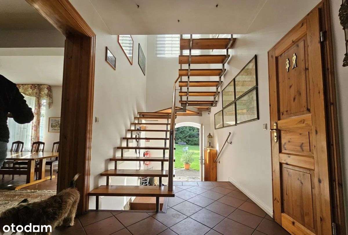 Willa z historią i ponad 4 hektarami ziemi-9