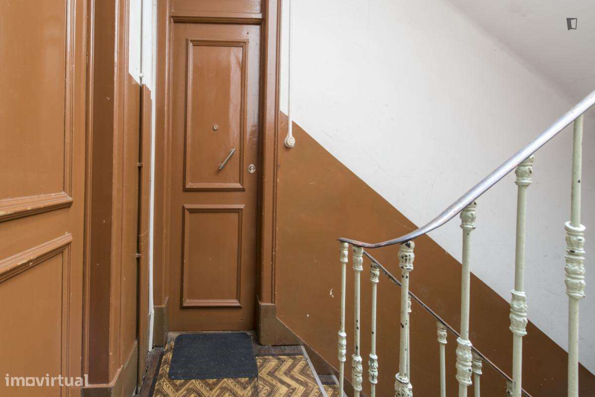 Quarto - localizado em Arroios Lisbon - Grande imagem: 3/7